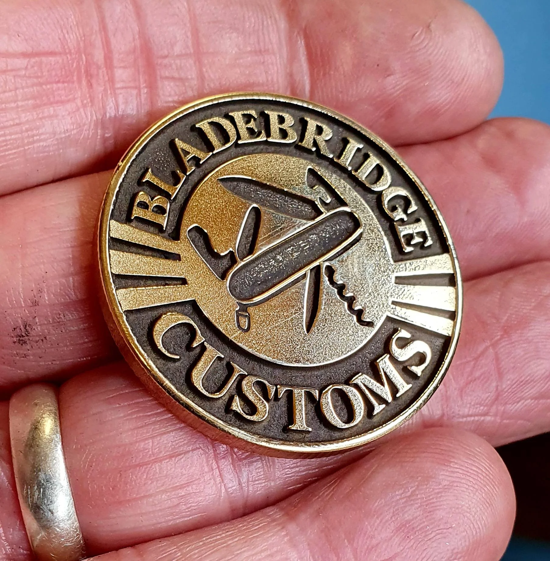 Bladebridge Customs brass coin deep engraved on 50W M8 fiber laser marking machine